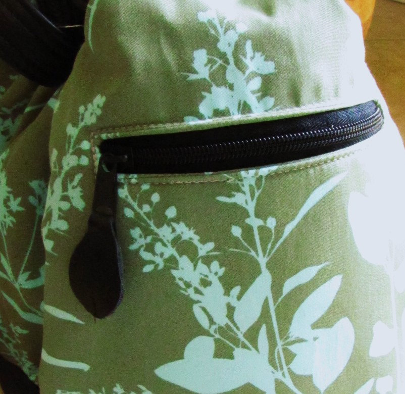 Additional zippered pocket for the convertible bag
